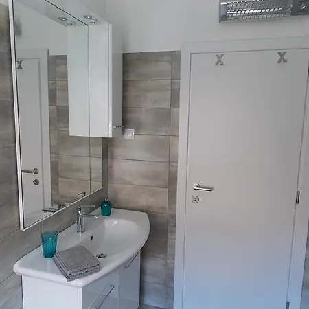 Apartament Ellalinda